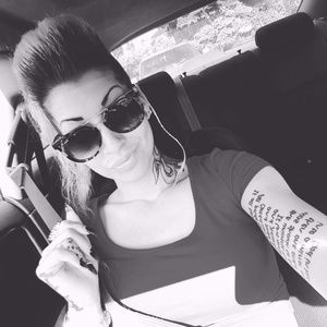 #uniqueness "Meet your Posher"